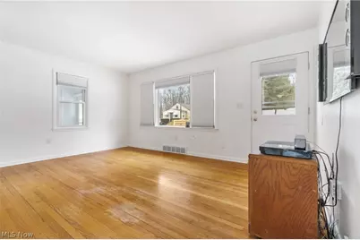 2504 Clayton Drive, Akron, OH 44319 - Photo 6