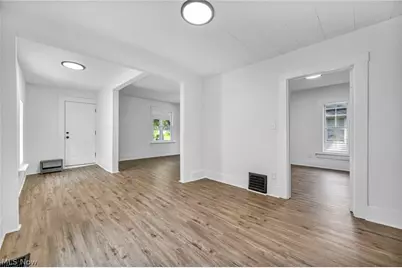 1909 2nd Street SW, Akron, OH 44314 - Photo 4