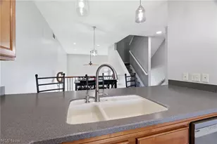323 Arizona Ave, Lorain, OH 44052 - Photo 10