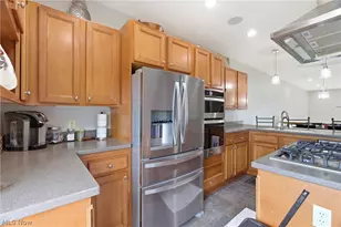 323 Arizona Ave, Lorain, OH 44052 - Photo 8