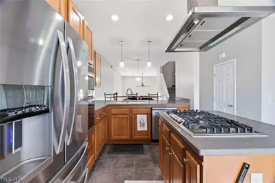 323 Arizona Avenue, Lorain, OH 44052 - Photo 6