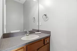 323 Arizona Ave, Lorain, OH 44052 - Photo 16