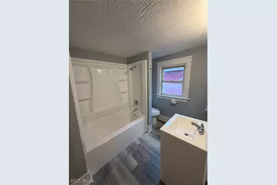 1332 Highbrook Street, Akron, OH 44301 - Photo 4