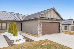 997 Beech Ave, Millersburg, OH 44654 - Photo 1