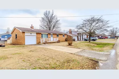 1587 Lois Street, Belpre, OH 45714 - Photo 4