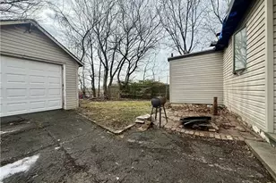 22 Brighton Dr, Akron, OH 44301 - Photo 20