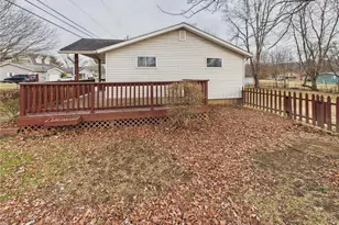 56 N Meadowlark Dr, Williamstown, WV 26187 - Photo 12