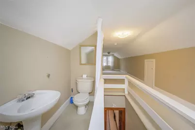 2374 Roth Drive, Cuyahoga Falls, OH 44221 - Photo 32