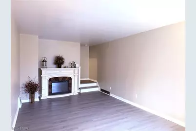 1209 Courtland Road, Weirton, WV 26062 - Photo 2