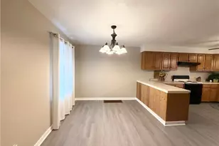 1209 Courtland Rd, Weirton, WV 26062 - Photo 10