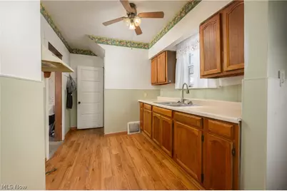 603 Indian Trail, Akron, OH 44314 - Photo 10