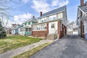 18405 Windward Rd, Loveland, OH 44119 - Photo 4