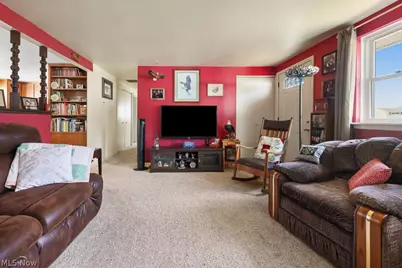 10684 Dot Avenue NE, Alliance, OH 44601 - Photo 22