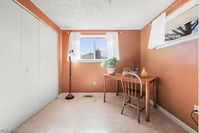 10684 Dot Avenue NE, Alliance, OH 44601 - Photo 32