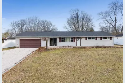 10684 Dot Avenue NE, Alliance, OH 44601 - Photo 1