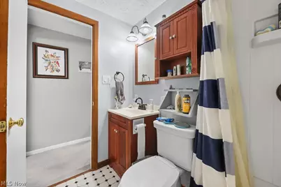 10684 Dot Avenue NE, Alliance, OH 44601 - Photo 16