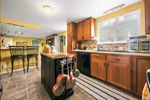 10684 Dot Ave NE, Alliance, OH 44601 - Photo 6