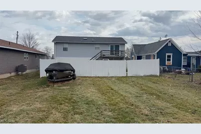 602 Williams Avenue, Williamstown, WV 26187 - Photo 4