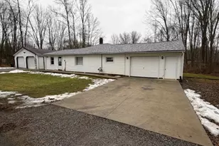 17911 Davis Rd, Lake Milton, OH 44429 - Photo 2