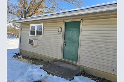 909 Garden Road, Zanesville, OH 43701 - Photo 1