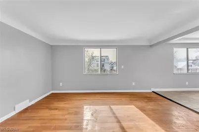 10725 Vernon Avenue #2/UP, Garfield Heights, OH 44125 - Photo 4