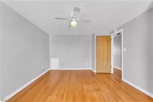 10725 Vernon Ave, Garfield Heights, OH 44125 - Photo 14
