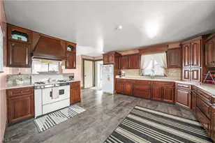 9561 Creaser Rd, South Bloomfield, OH 44450 - Photo 2