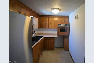 3613 Manchester Road, Coventry, OH 44319 - Photo 6