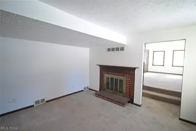 3613 Manchester Road, Coventry, OH 44319 - Photo 4