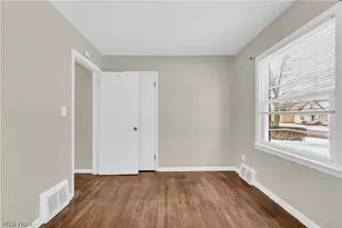 12918 Eastwood Blvd, Garfield Heights, OH 44125 - Photo 12