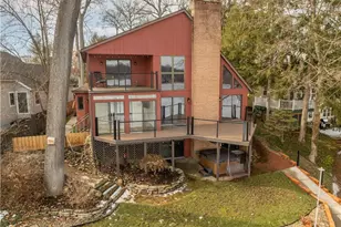 4387 Point Comfort Dr, New Franklin, OH 44319 - Photo 2