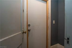 557 W Hopocan Ave, Barberton, OH 44203 - Photo 24