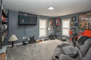 557 W Hopocan Ave, Barberton, OH 44203 - Photo 14