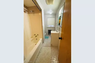 1602 Logan Avenue NW, Canton, OH 44703 - Photo 14