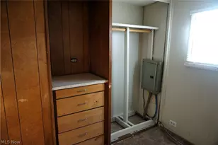 8321 Russell Ln, Loveland, OH 44144 - Photo 12