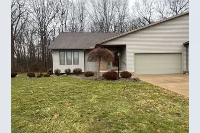 4175 Fawn Trail NE #A, Warren, OH 44483 - Photo 2