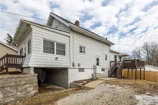 1845 Seattle St, Cuyahoga Falls, OH 44221 - Photo 2