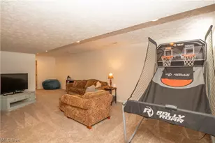 4690 Quincy Dr, Akron, OH 44321 - Photo 38