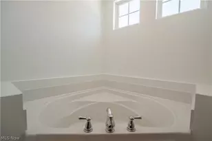 4690 Quincy Dr, Akron, OH 44321 - Photo 30