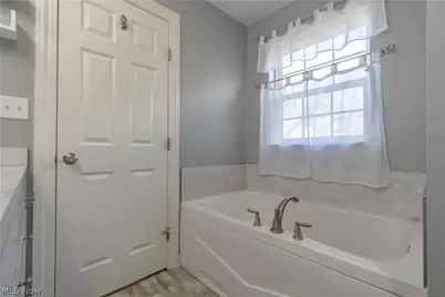 2343 Pebble Brook Path, Orrville, OH 44667 - Photo 30