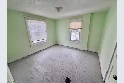 320 Para Avenue, Akron, OH 44305 - Photo 6