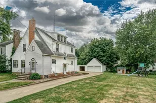 1717 Harvard Ave NW, Canton, OH 44703 - Photo 2