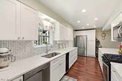 491 Tally Ho Lane, Loveland, OH 44143 - Photo 8