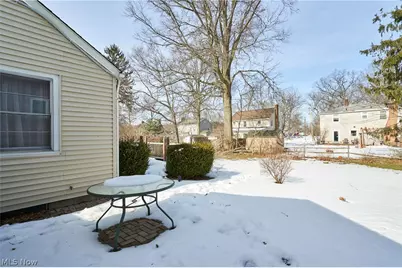 507 E Ford Avenue, Barberton, OH 44203 - Photo 14