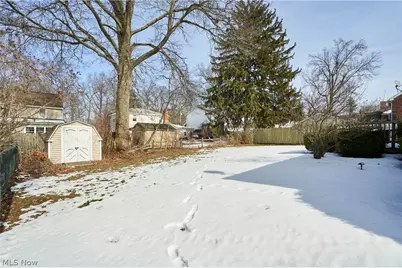 507 E Ford Avenue, Barberton, OH 44203 - Photo 16