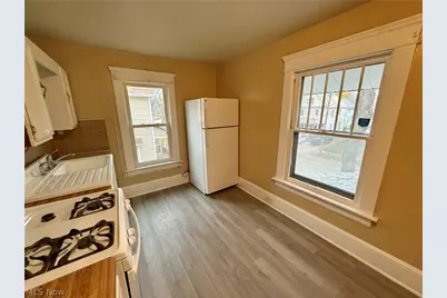 707 Hazel Street, Akron, OH 44305 - Photo 10