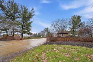 2013 Dornoch Dr, Uniontown, OH 44685 - Photo 40