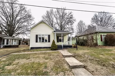 107 37th Street, Vienna, WV 26105 - Photo 2
