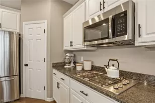 32895 Rebecca Ln, Avon Lake, OH 44012 - Photo 12