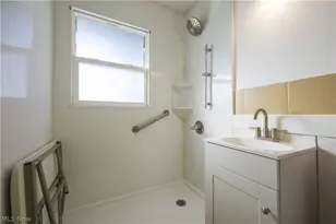 2102 Endrow Ave NE, Canton, OH 44705 - Photo 24